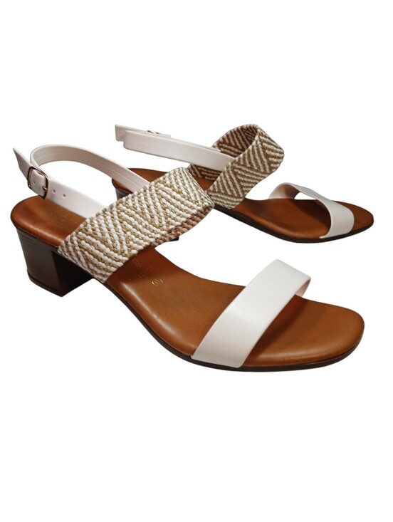 Italian Shoemakers Shoes - Italian Shoemaker 2" Heel Sandals sz 9.5